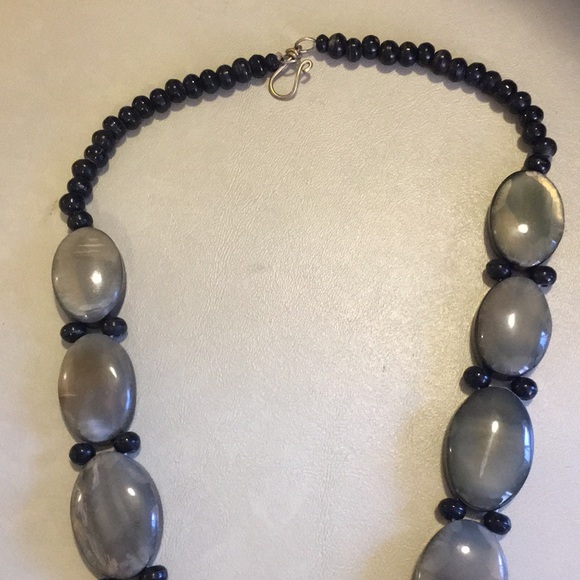 Green stone necklace - Picture 2 of 4